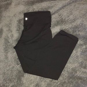 Black Cropped LuluLemon leggings